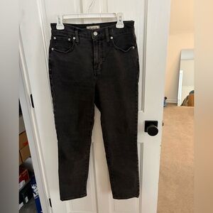 Madewell The Perfect Vintage Jeans. Relaxed Black. Size 26.